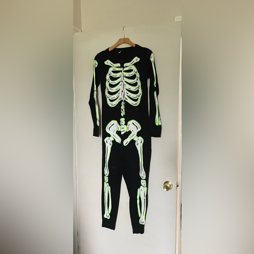 Old Navy Skeleton Onesie Button Up Glow In The Dark Medium